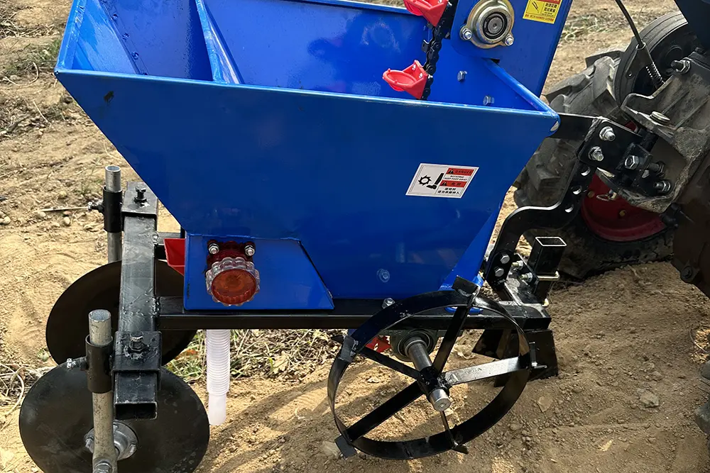 OEM ODM small 1-line potatomelon seeder tractor pull efficient and practical (8).jpg